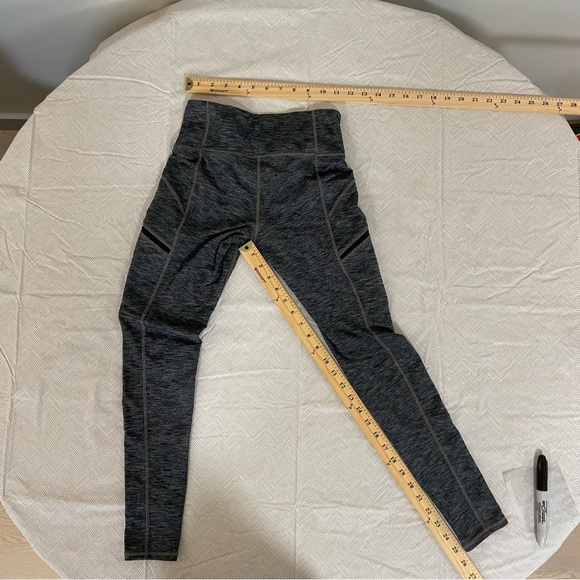 Athleta Leggings XS Heather DrifterGrey Zip Pockets Gently Worn Versatile - Picture 10 of 11